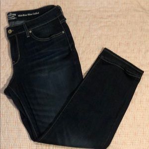 Levi Mid-Rise Slim Cuffed Jeans. Dark Wash